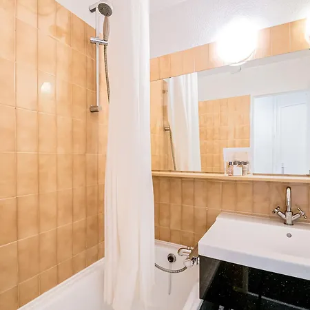 Charmant A Sud, 2 Etoiles, Parking Et Wifi - Fr-1-343-161 *